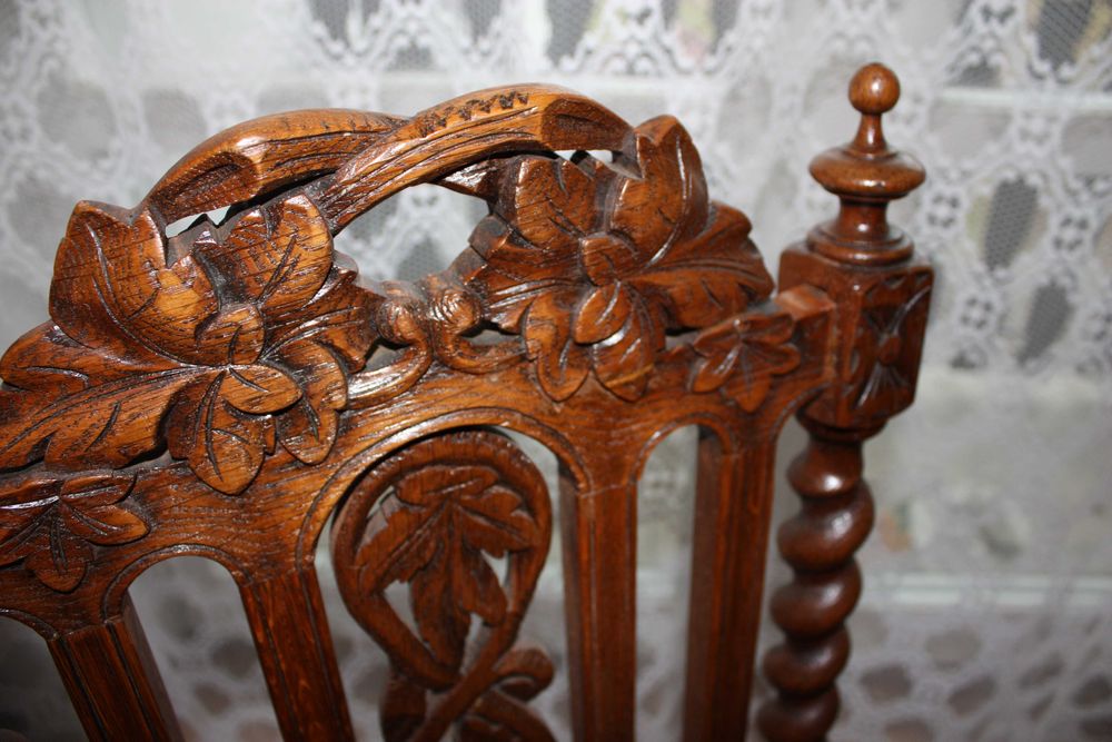 Piękny stół + 4 krzesła politura orzech, meble eklektyczne