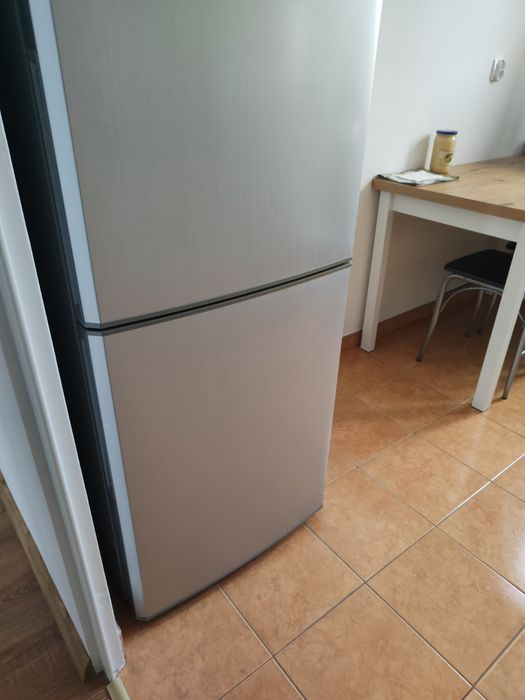 Lodówka zamrażarka Samsung sprawna w dobrym stanie