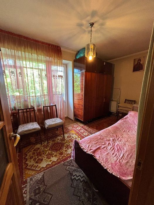 Здам кімнатну на М.Грушевського.