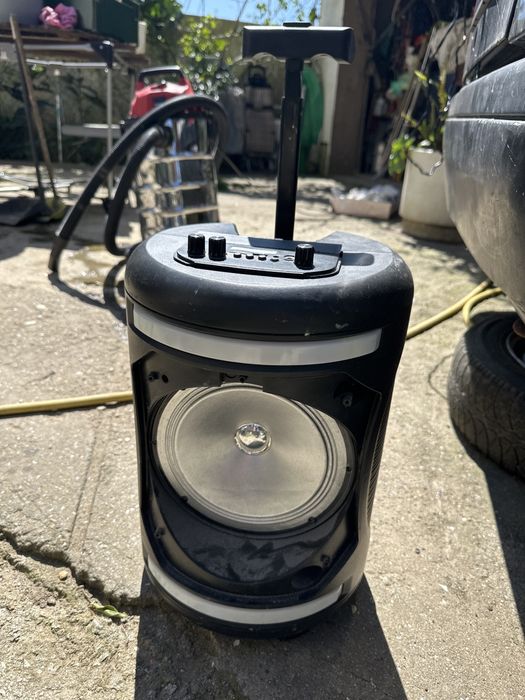 Coluna de som sem capa