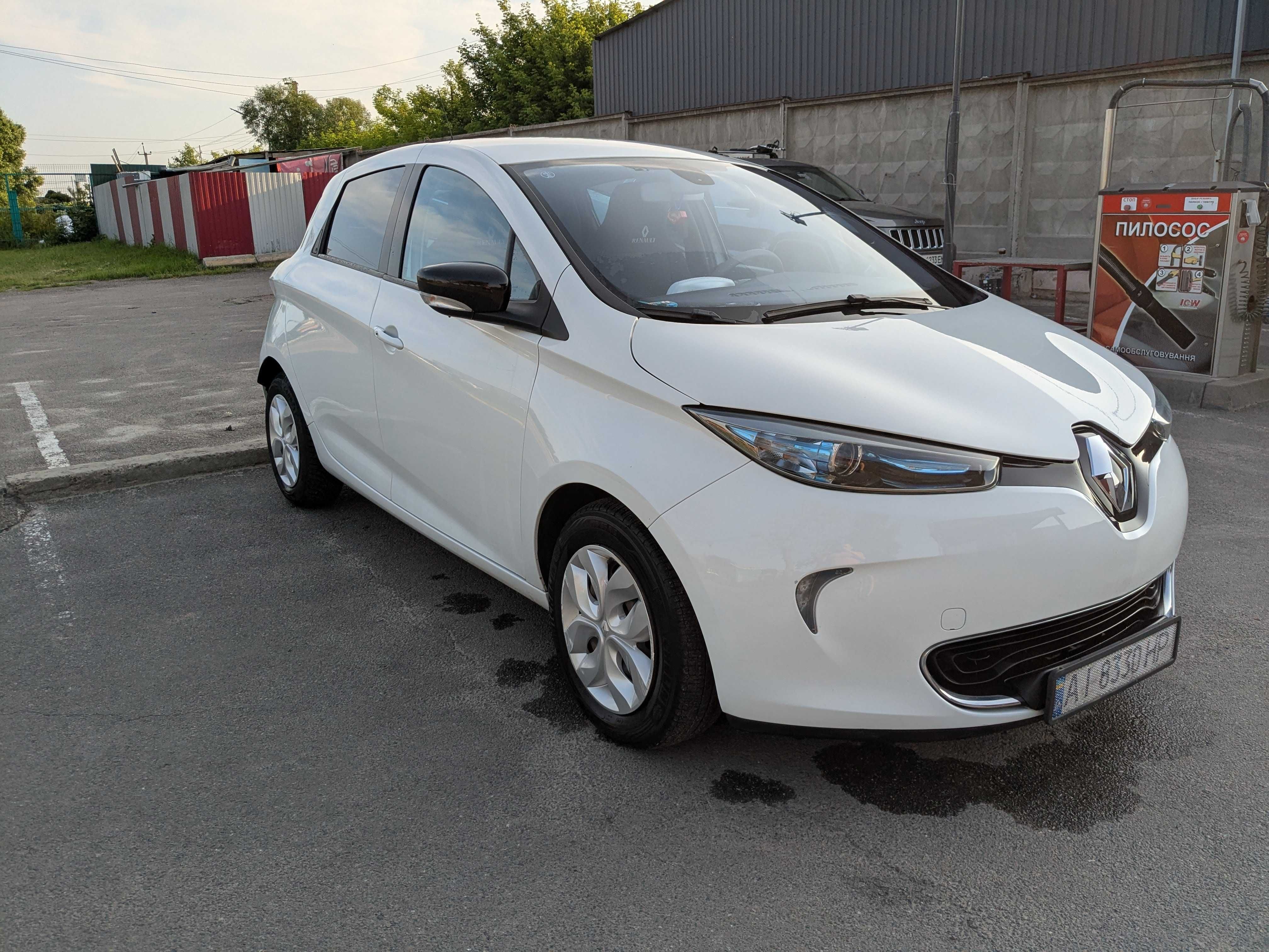 Renault Zoe 2015 240 25.9 kWh (88 к.с.) • Base