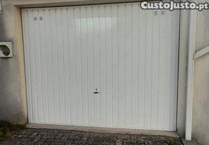 Garagem fechada arrendar ler anúncio