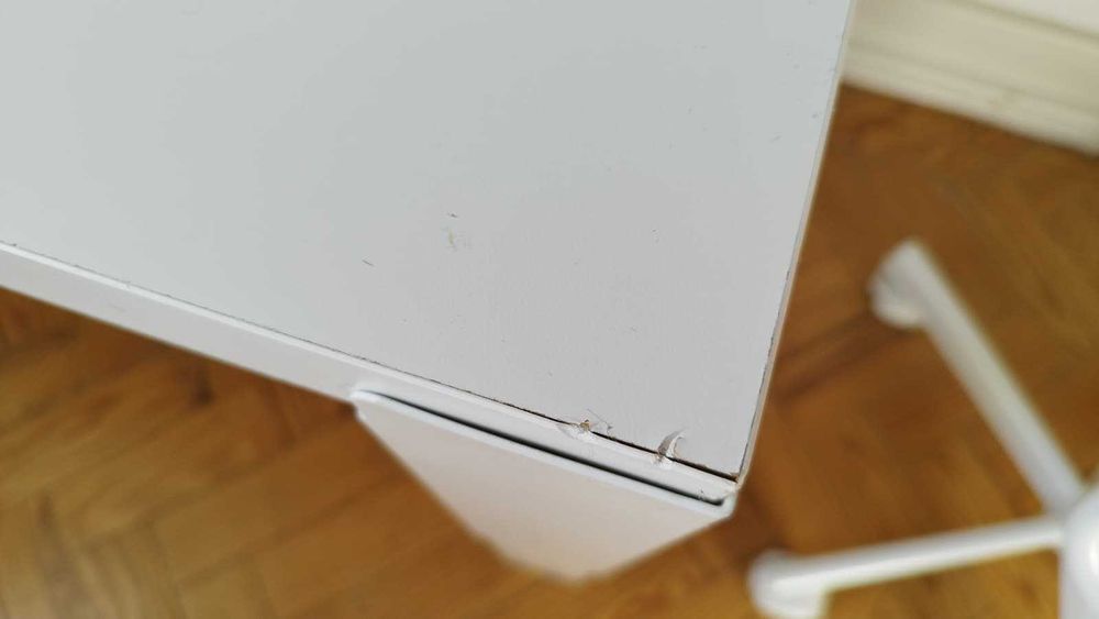 secretária e cadeira infantil