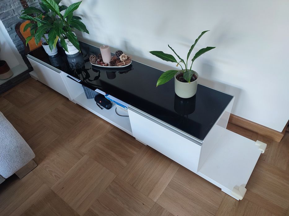 Szafka RTV z dwiema szufladami + szafka wisząca z półkami na wino