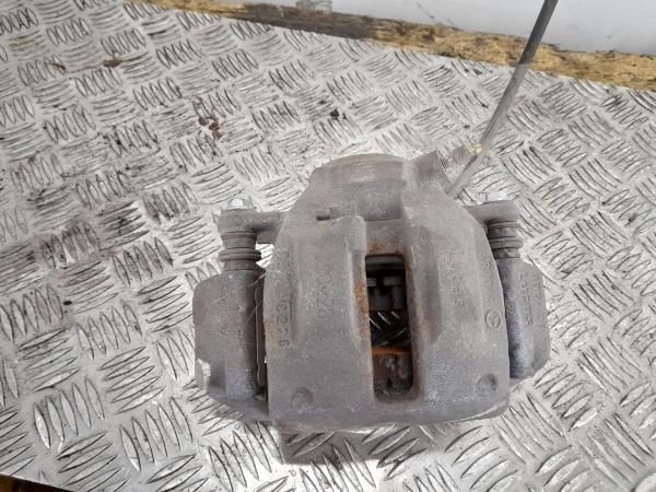 Pinça travão / maxila de travão frente esquerda MERCEDES-BENZ CLK (C20