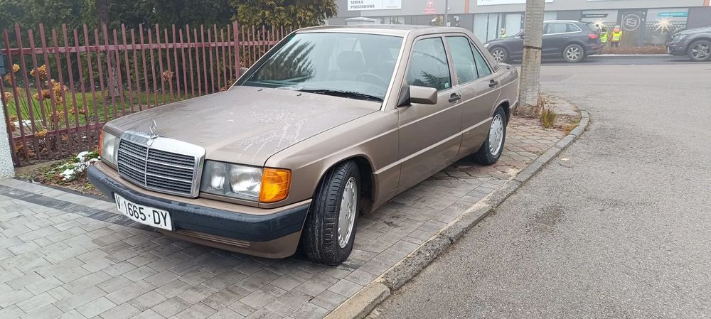 Mercedes-Benz W201 (190) Unikat 190E Benzyna 2.0 Automat !Skóry! Klima! Zero rdzy !