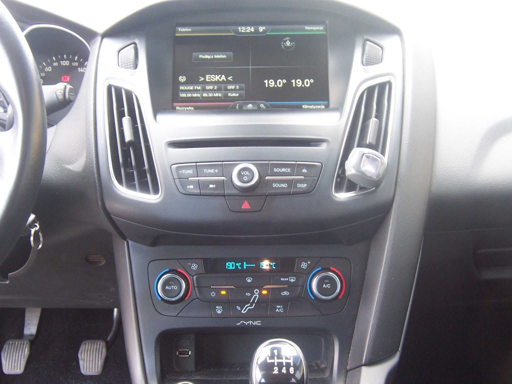 OKAZJA Ford Focus 1.0 ecoboost 125kM 2015 rok NOWY SILNIK