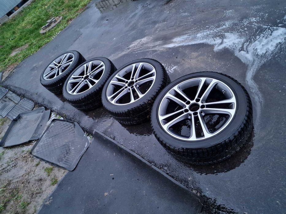 Zimowe opony PIRELLI 225/45R18 Koła Klasa CW206