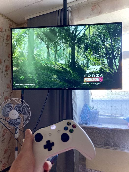 Romsat LED TV 55+tv box X96