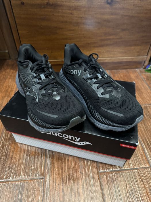 Saucony Hurricane 24