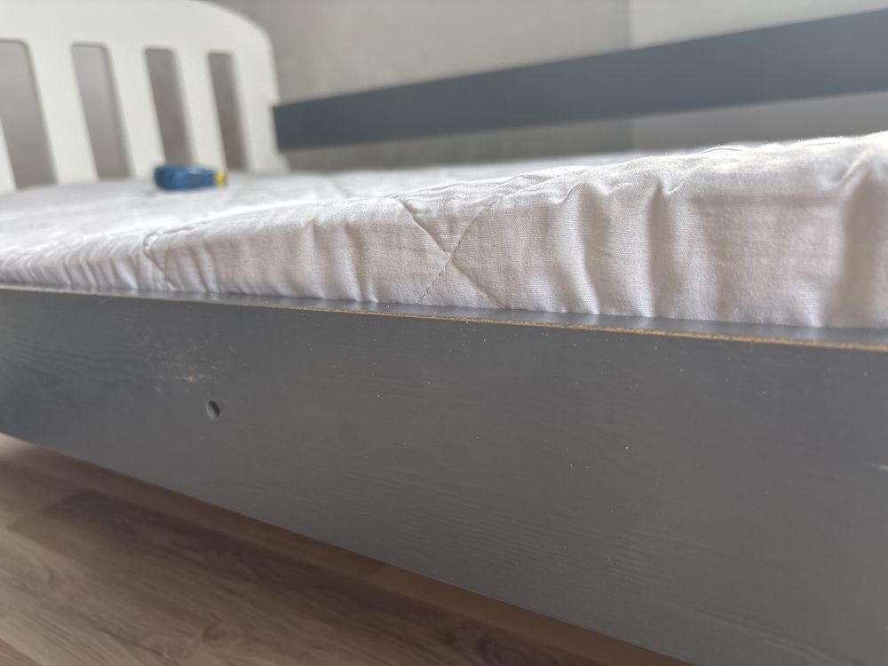 Łóżko dziecięce z materacem bez szuflady