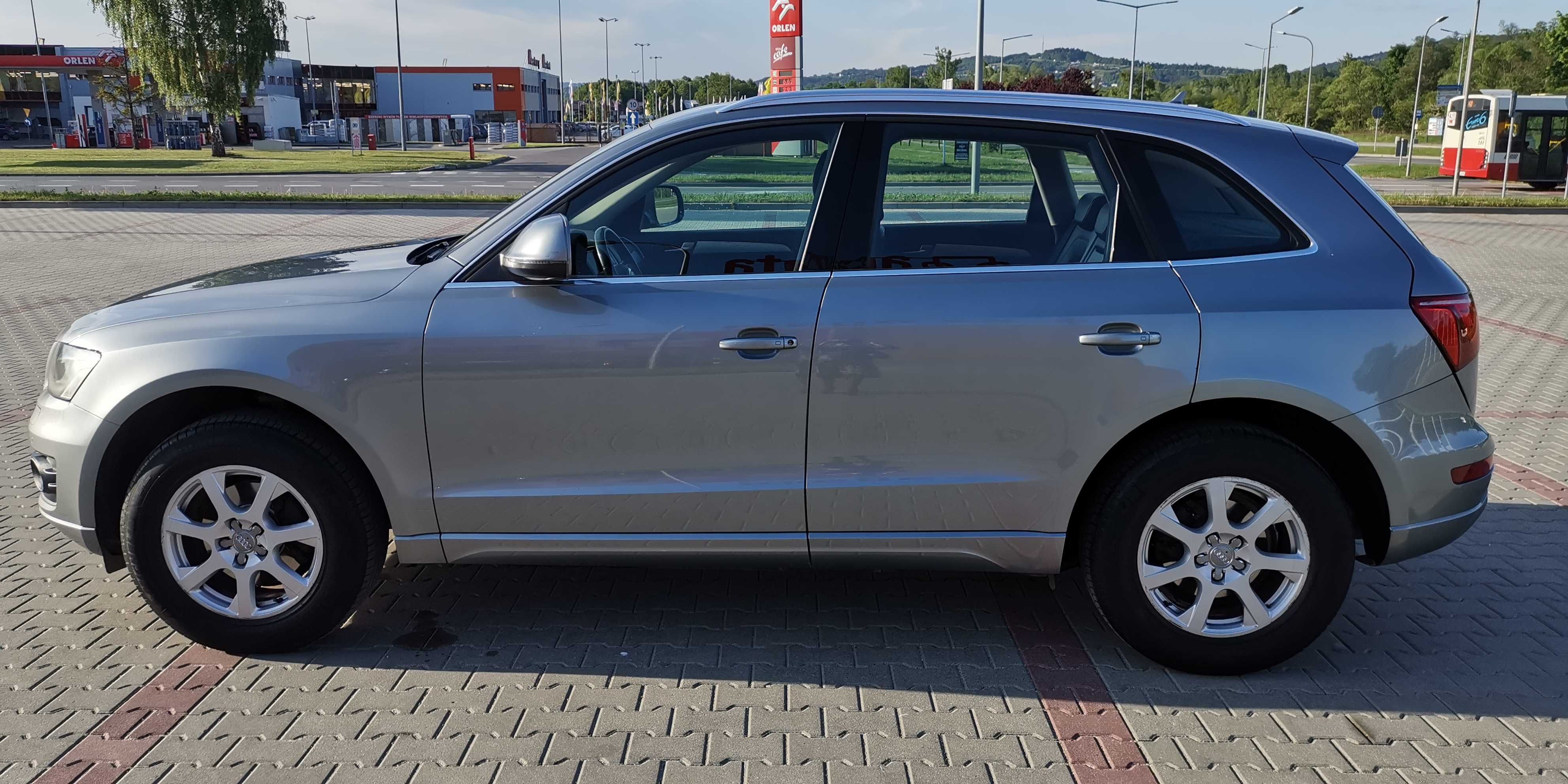 Sprzedam AUDI Q5 170 KM DIESEL 2.0 TDI, Dach panoramiczny, szyberdach