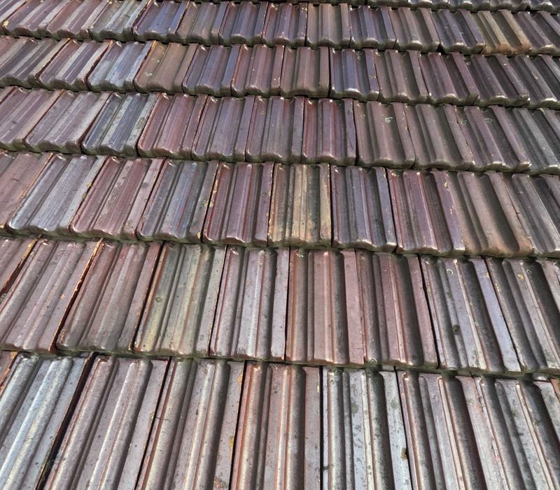Dachówka ceramiczna z rozbiórki