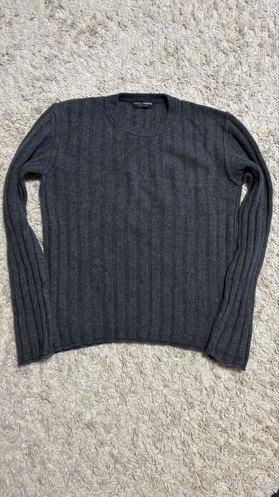 Продам свитера 58р италия D&G