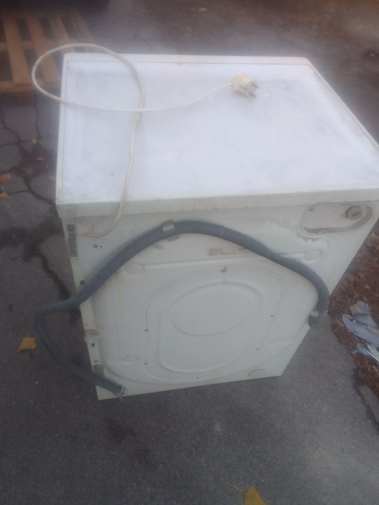 Пральна машинка Indesit W105TX