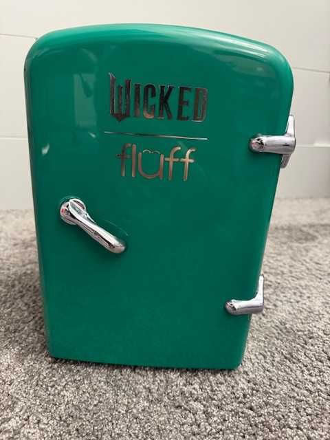 Fluff Wicked lodówka kosmetyczna zielona Nowa