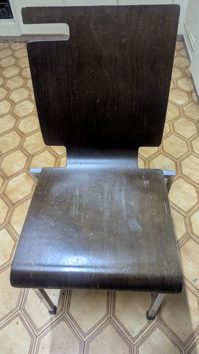 11 Cadeiras para café ou restaurante em muito bom estado