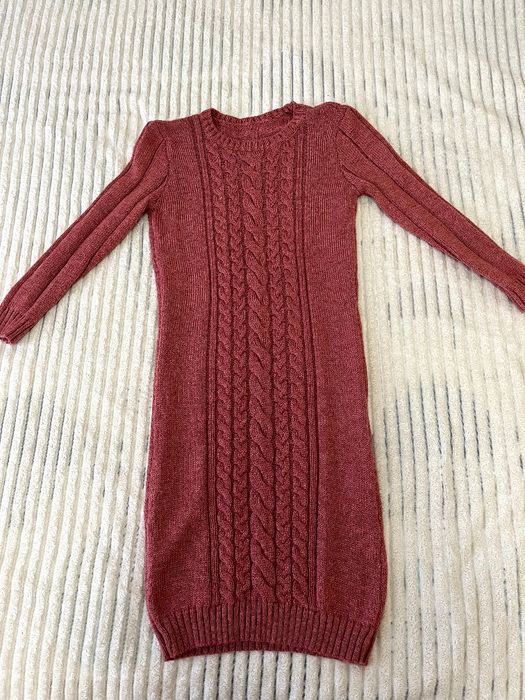 Жіноча в'язана тепла сукня