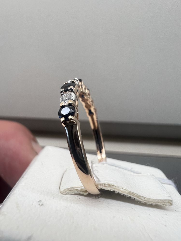 Золотое кольцо с брилиантами и сапфирами 585 проба 17,5 0,33ct