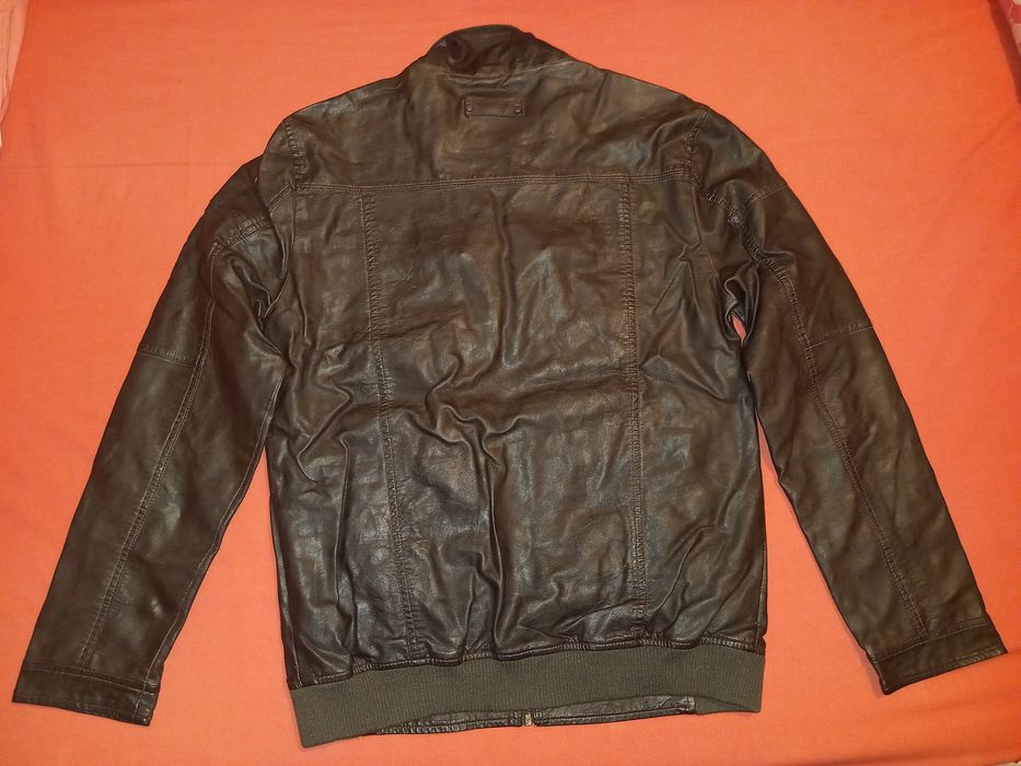 Blusão de homem, cor castanho