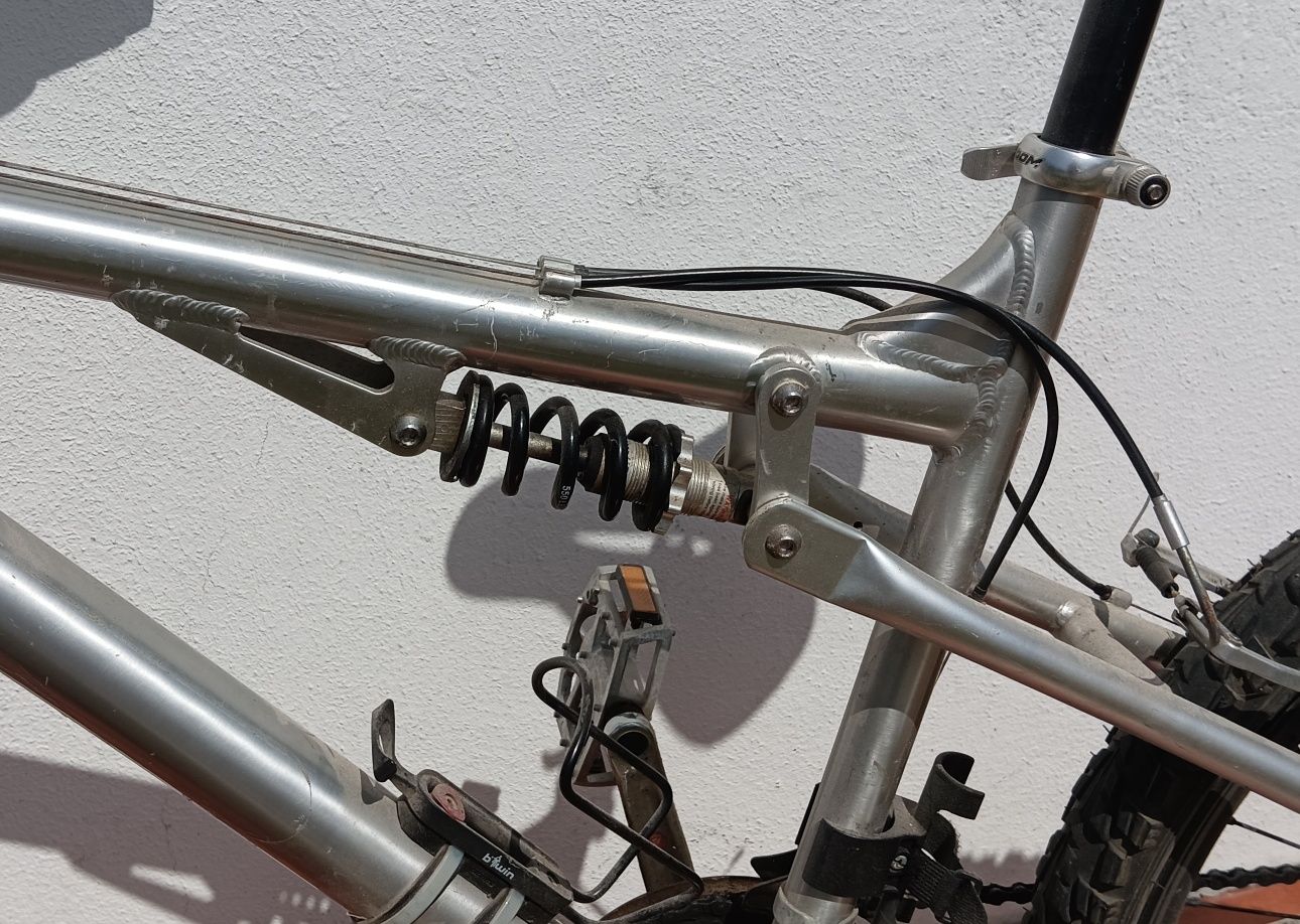 Bicicleta em alumínio roda 26