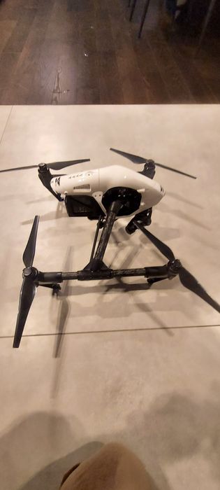 Dron Inspire 1  używany stan idealny! 3 baterie.