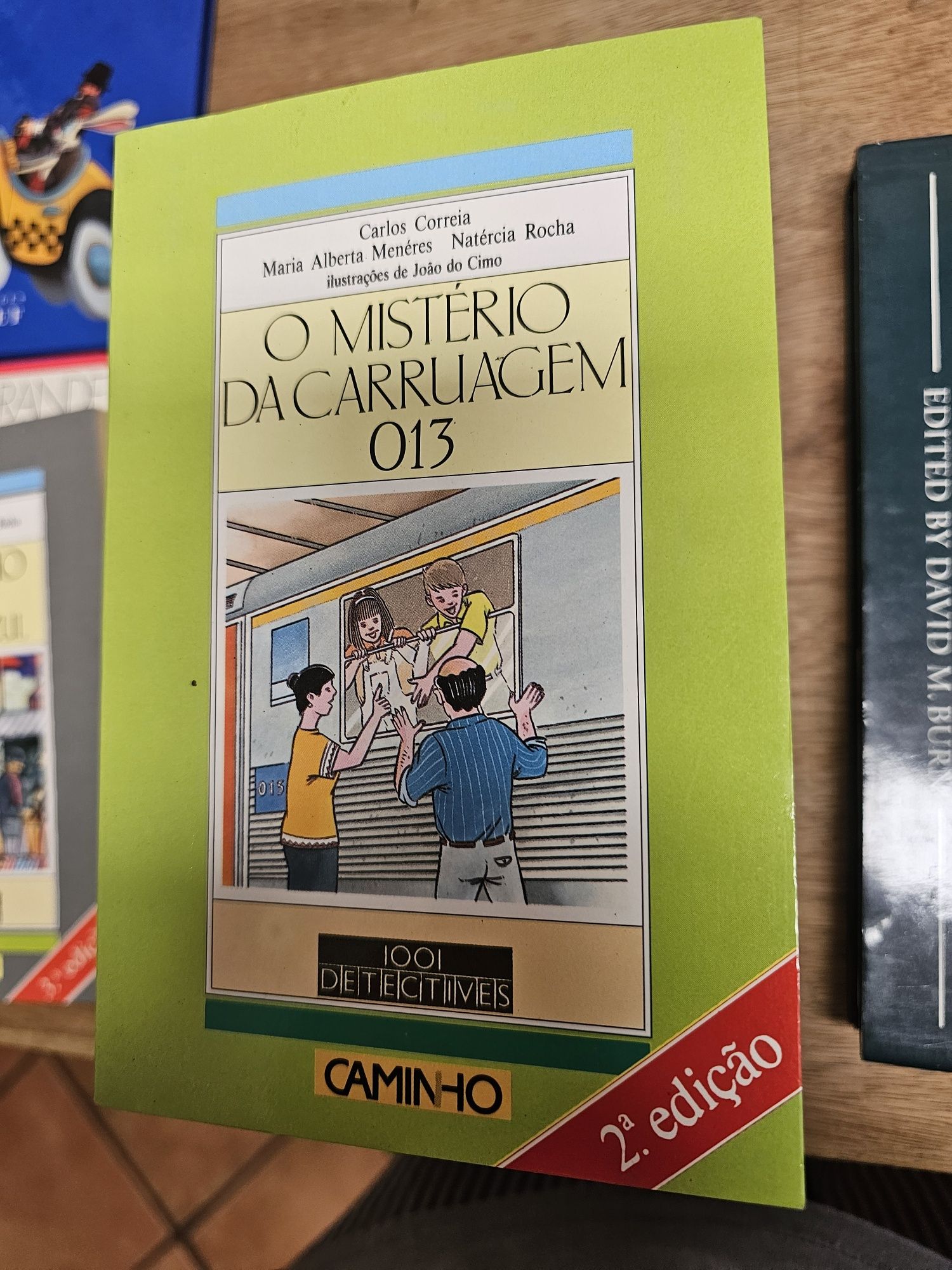 Coleção 1001 detectives vintage para desocupar