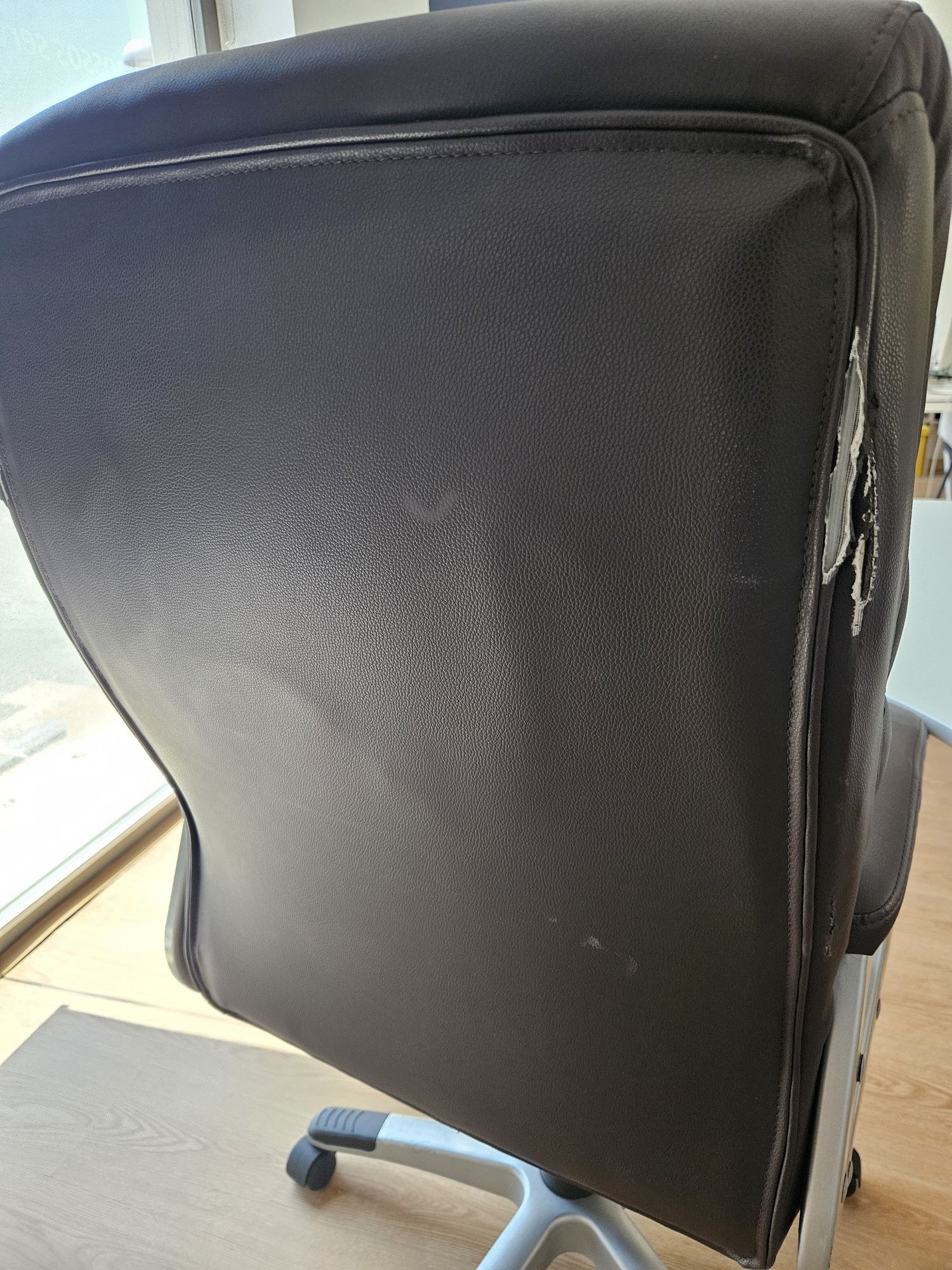 Mesa de escritório + cadeira