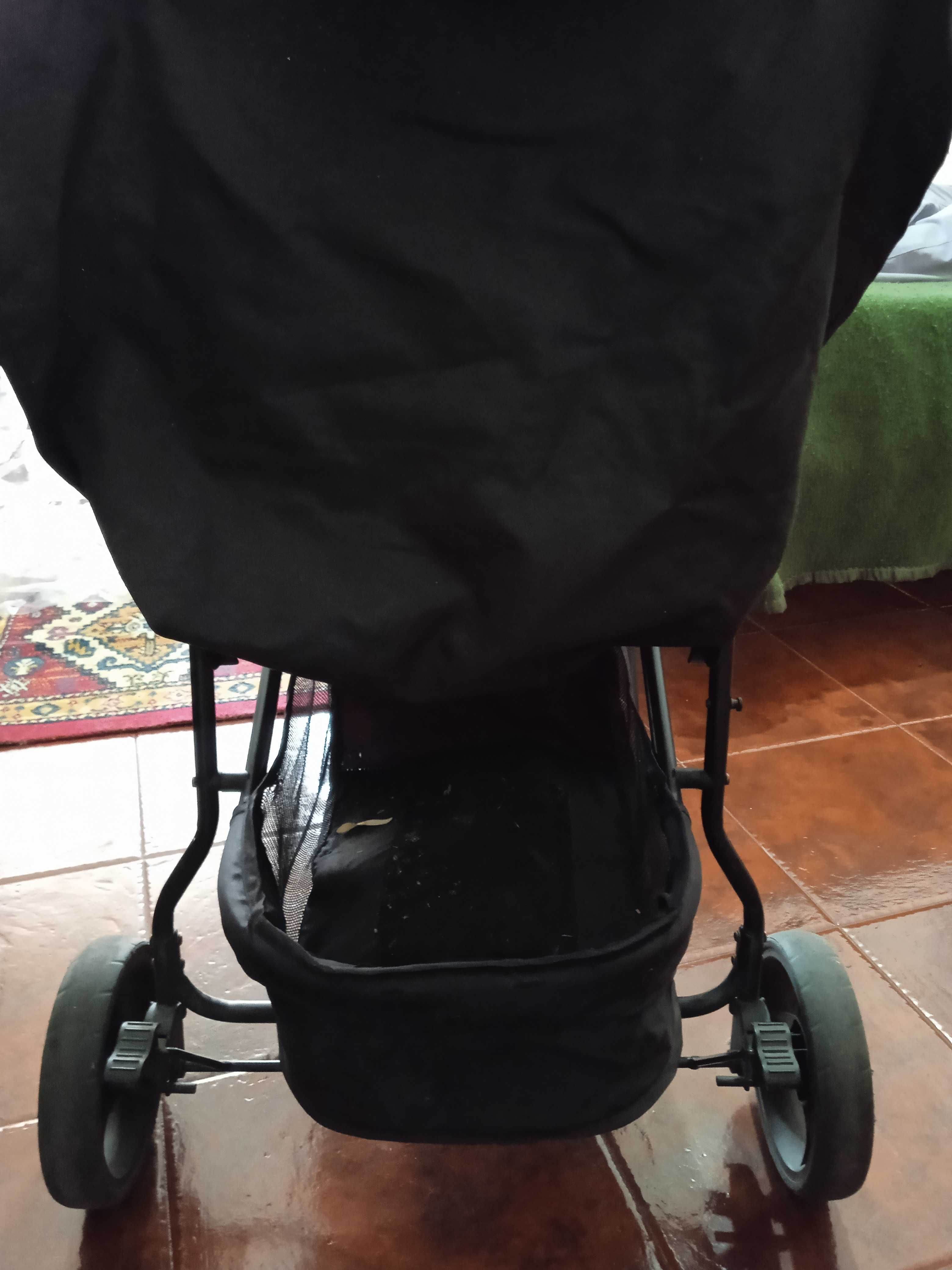 Carrinho bebe passeio