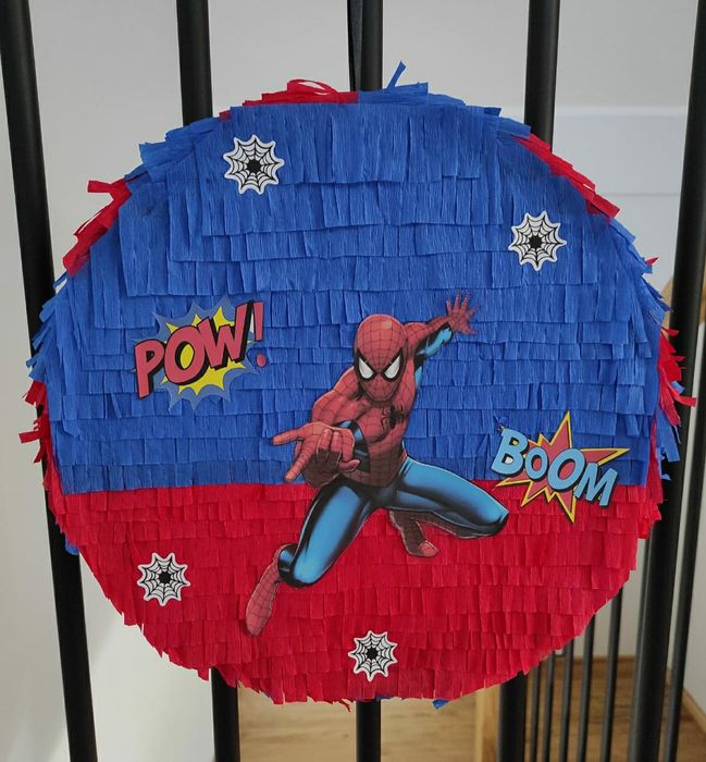Piniata Spider-Man z kijem do rozbicia