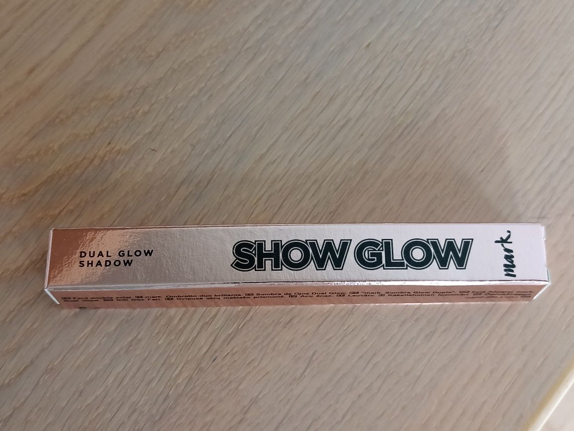 Avon Show Glow Dual Glow Shadow