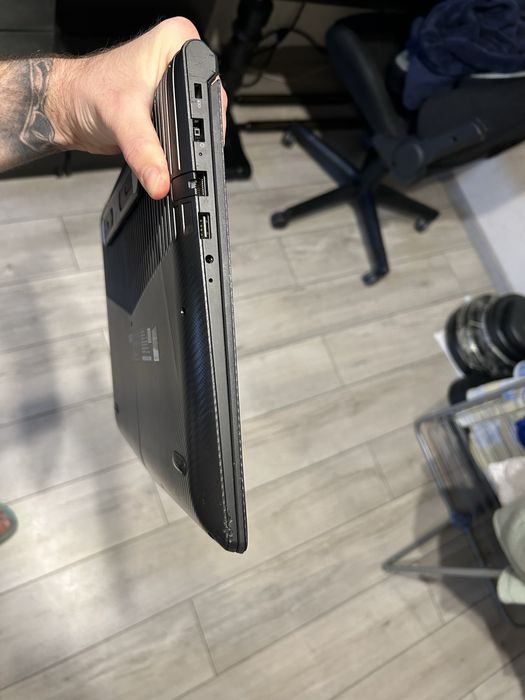 Laptop / ноутбук lenovo legion y520 i7 gtx1050