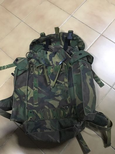 Mochila 100% militar Tropas Holandesa (ctt incl)