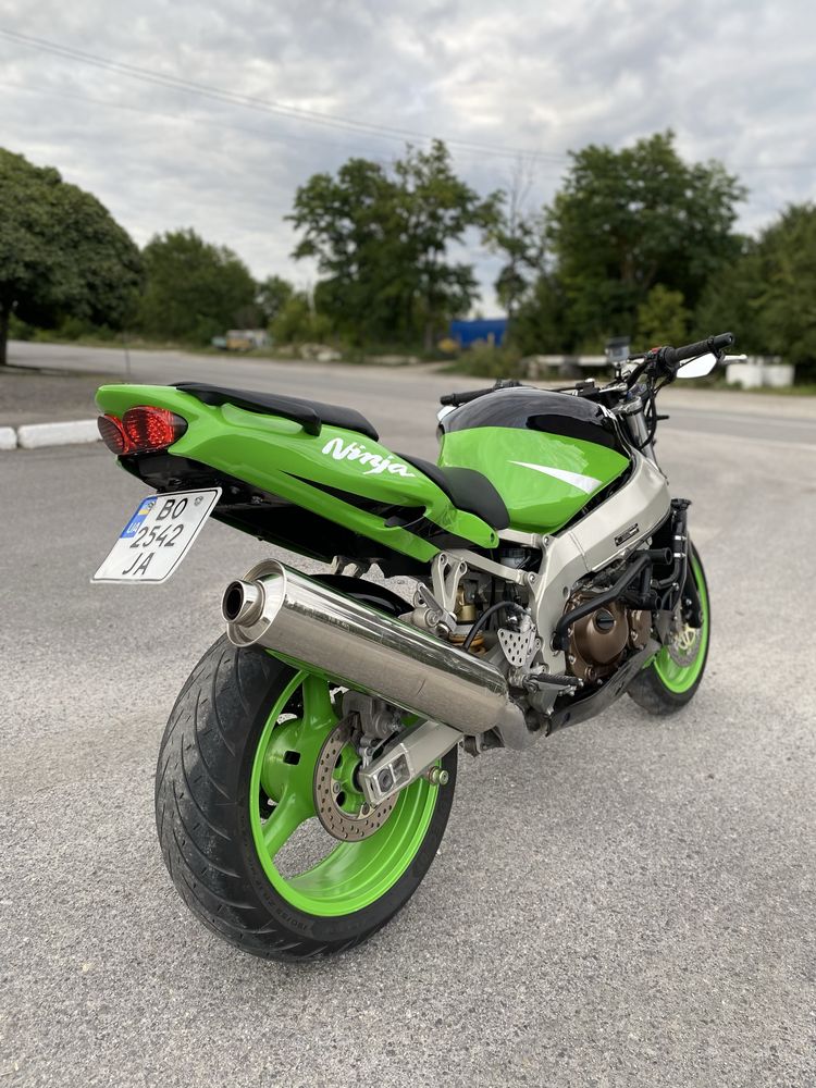Kawasaki ZX9-R 2001