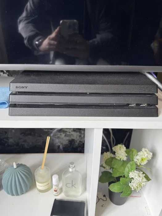 Playstation 4 pro 1tb 2 joysticki + subskrypcja ps4 pro ps5 9idealny