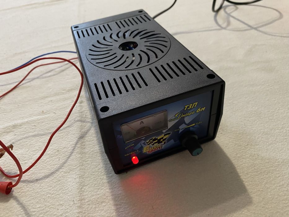 Зарядное устройство для Аккумуляторов Дніпро-6М Автомобильное