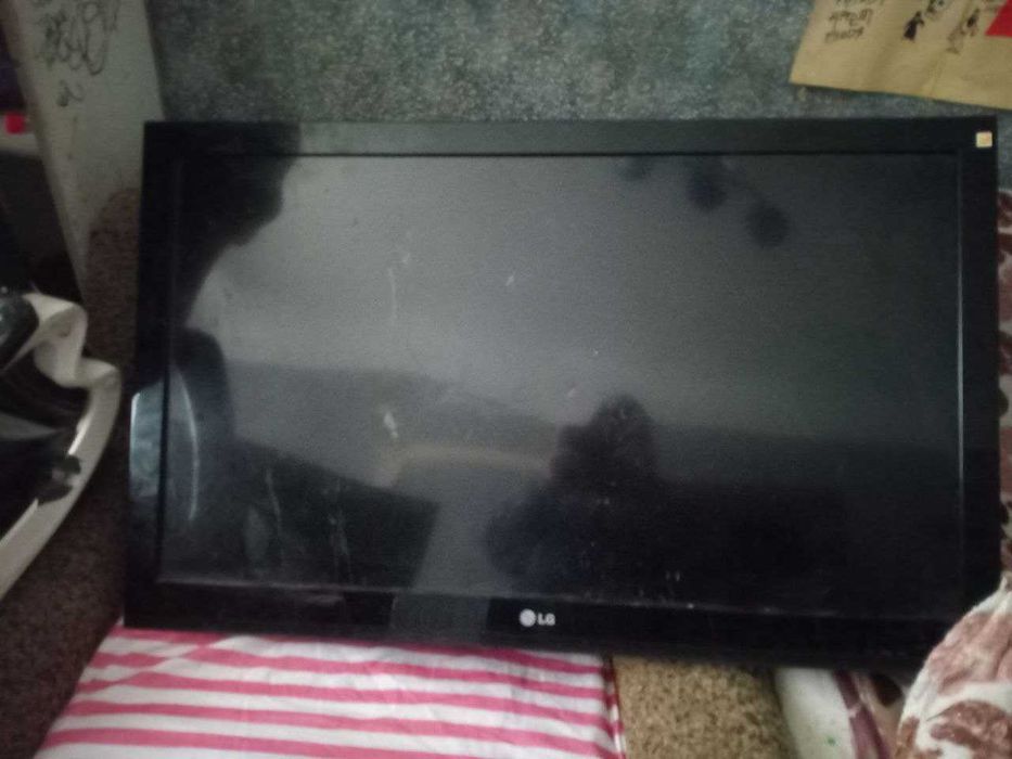 Плазма Elenberg 32BH400 на запчасти