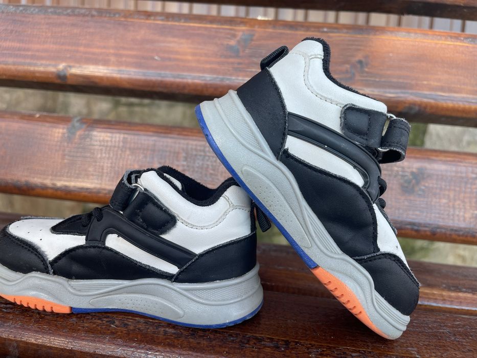 Продам кросівки