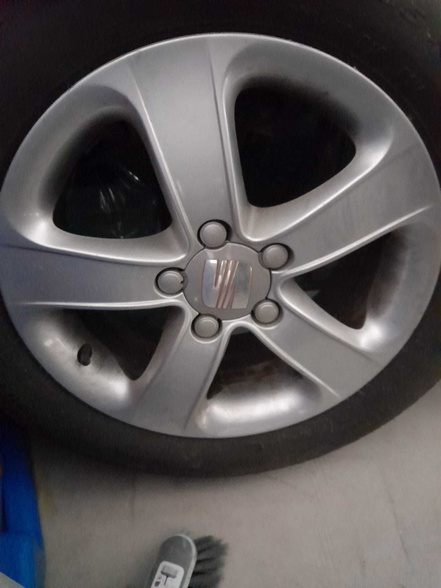2 Jantes 5x112 como novas com pneus_Pirelli