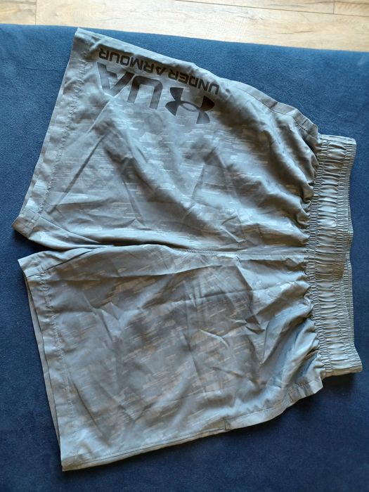 Spodenki Under Armour.