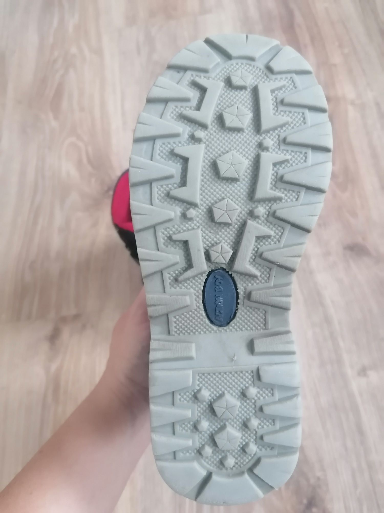 Buty zimowe na rzep 32
