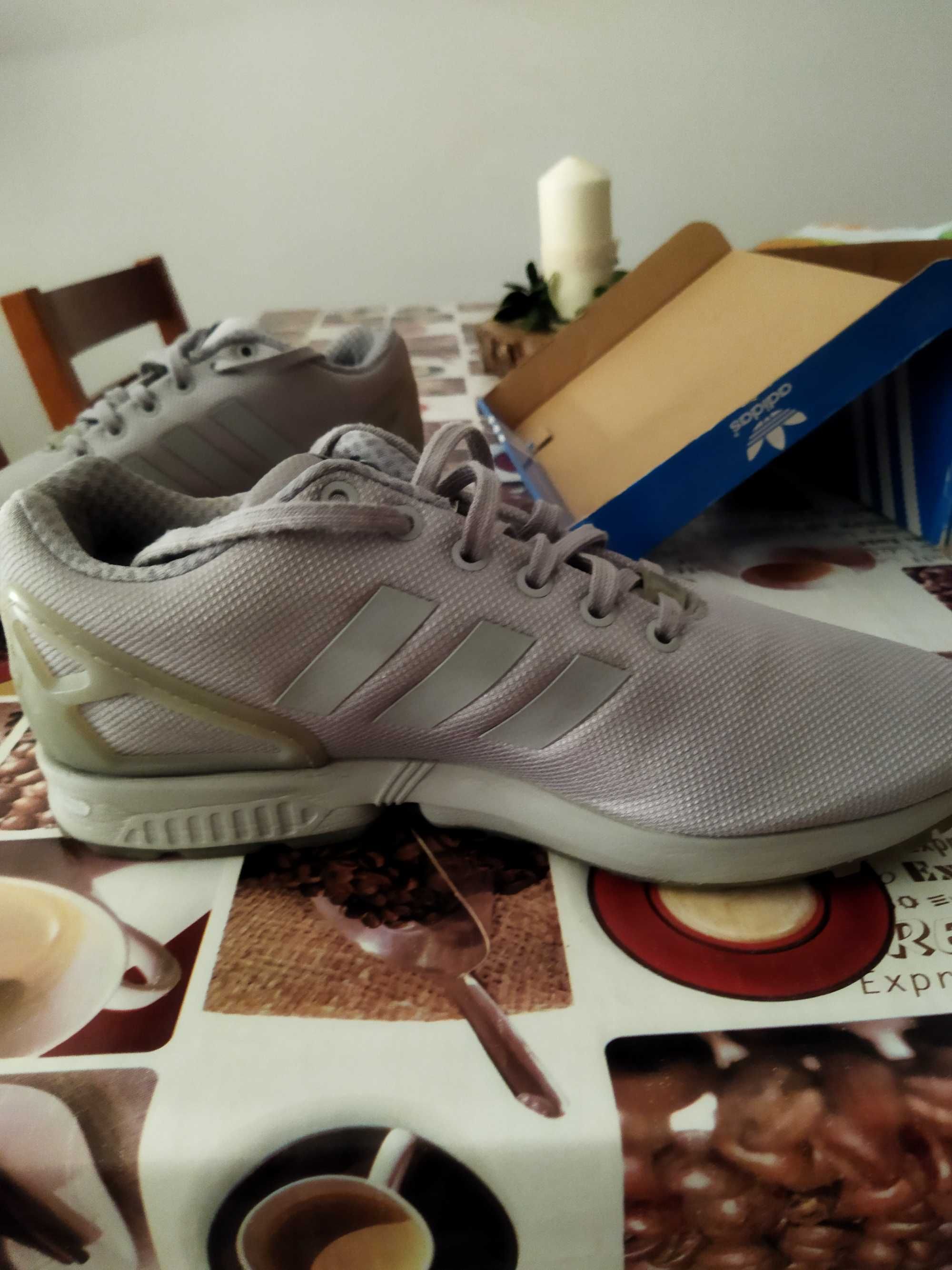 Adidas ZX Flux de tamanho n°42 em bom estado