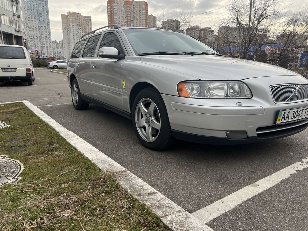 Volvo v70 awd с двигателем 2.5 турбо ( 210 л.с)