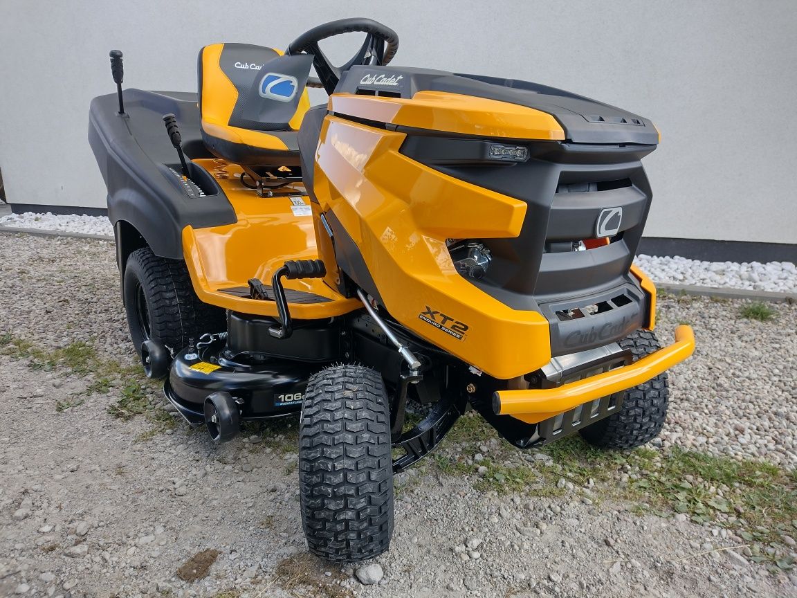 Traktorek kosiarka Cub Cadet XT2 QR106  Kawasaki V 2 cylindrowy kosz