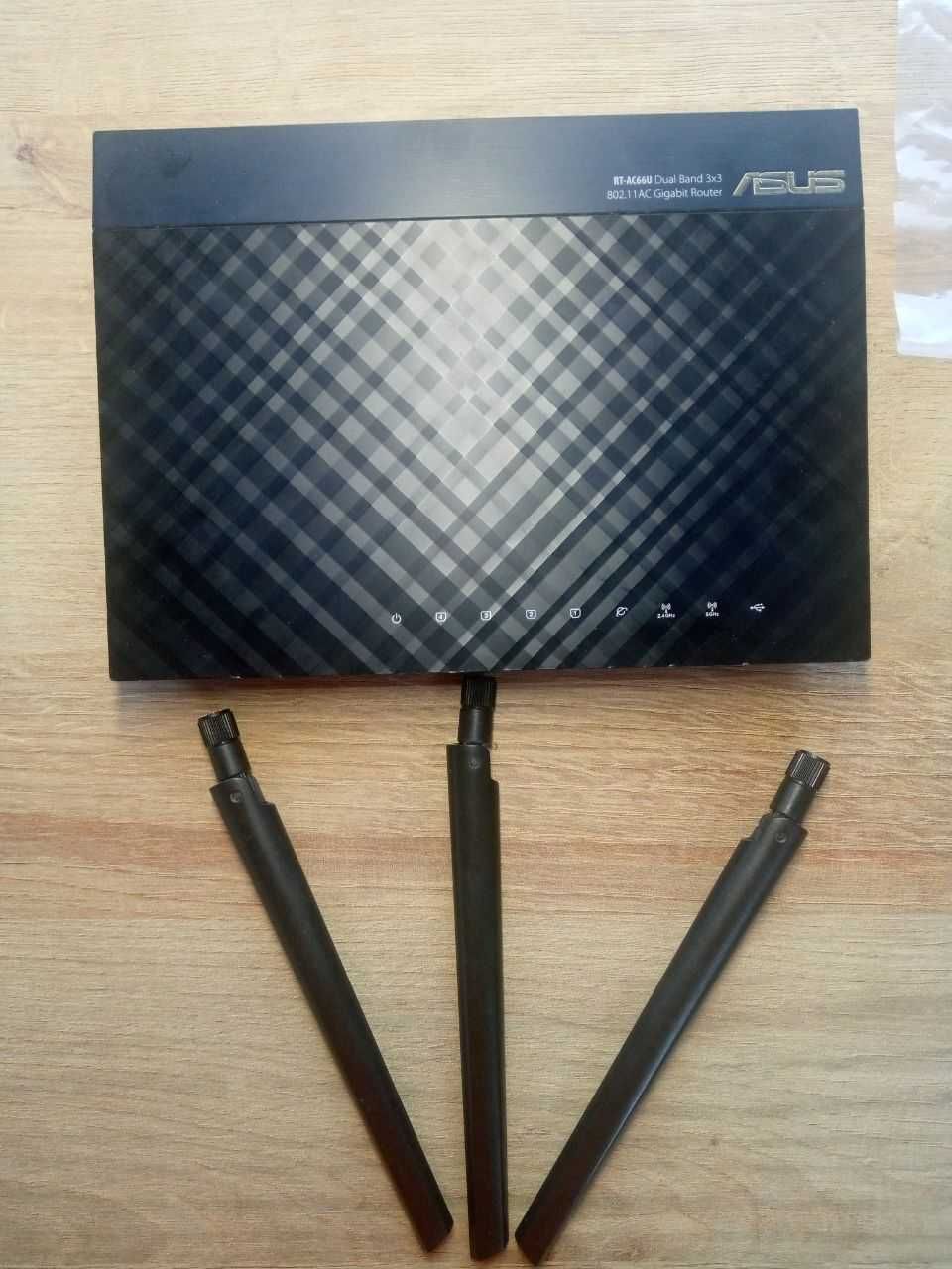 Роутер Asus RT-AC66U Dual-Band WI-FI AC1750 Gigabit Router