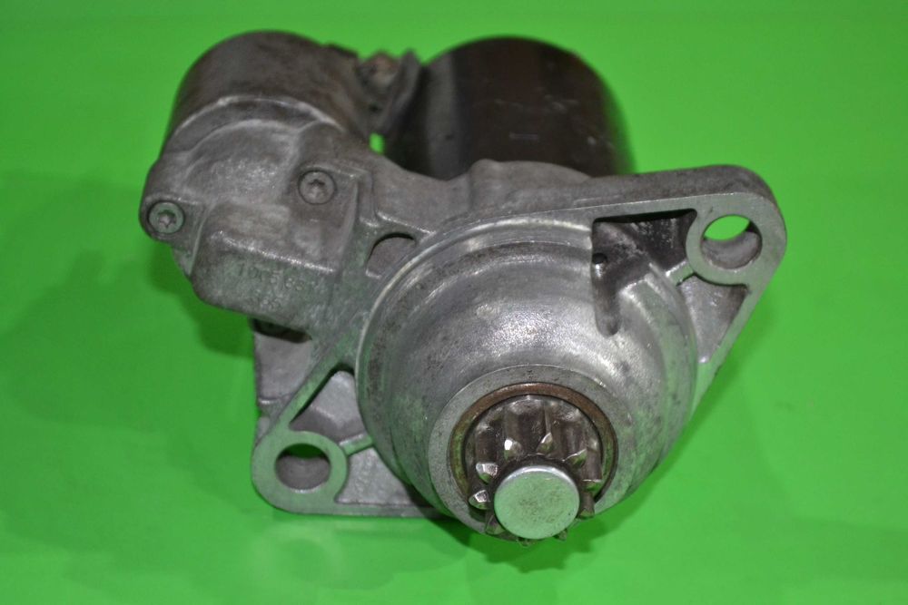 Стартер Skoda Fabia Octavia Golf 5 Plus 6 Jetta 1.6 бензин 02T911023M