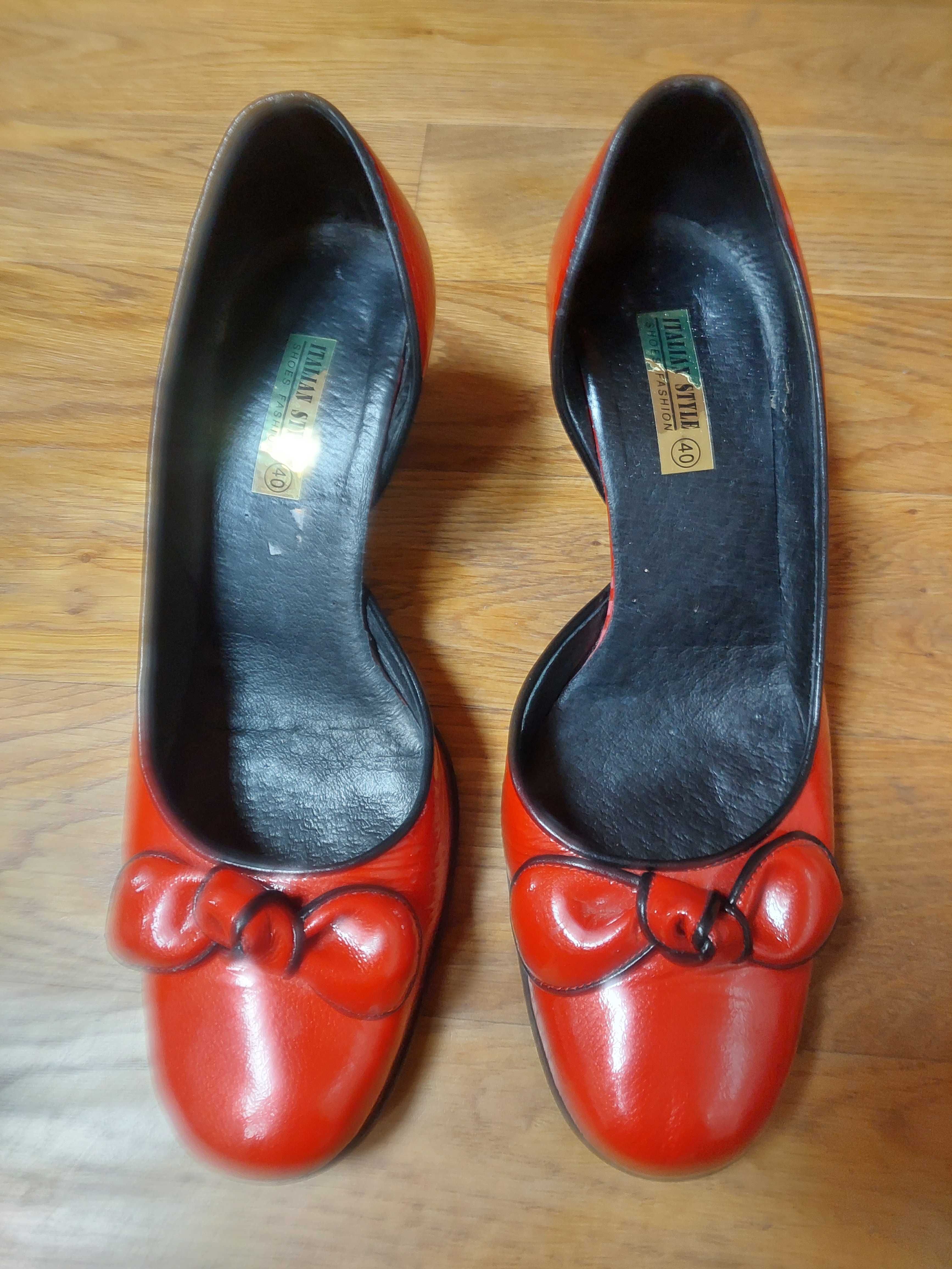 Czerwone buty 40 na obcasie z kokardką Italian Style