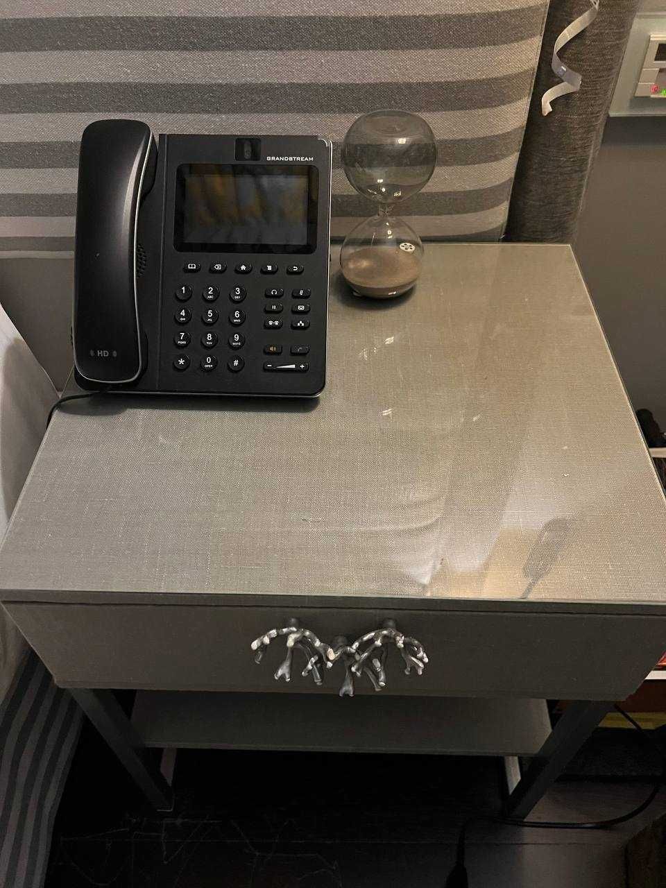 Mesa de cabeceira