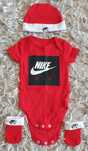 Komplet ubranek firmy Nike dla noworodka rozmiar 50-68cm