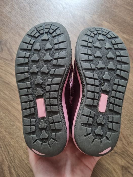 Зимове взуття для дівчинки